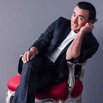 Adal Ramones St. Petersburg Tickets