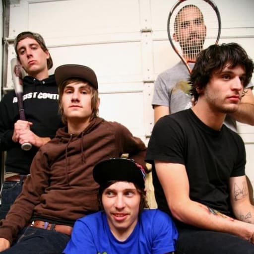Heavy Heavy Low Low St. Petersburg Tickets